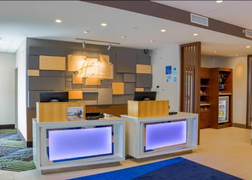 California Roseville Lobby