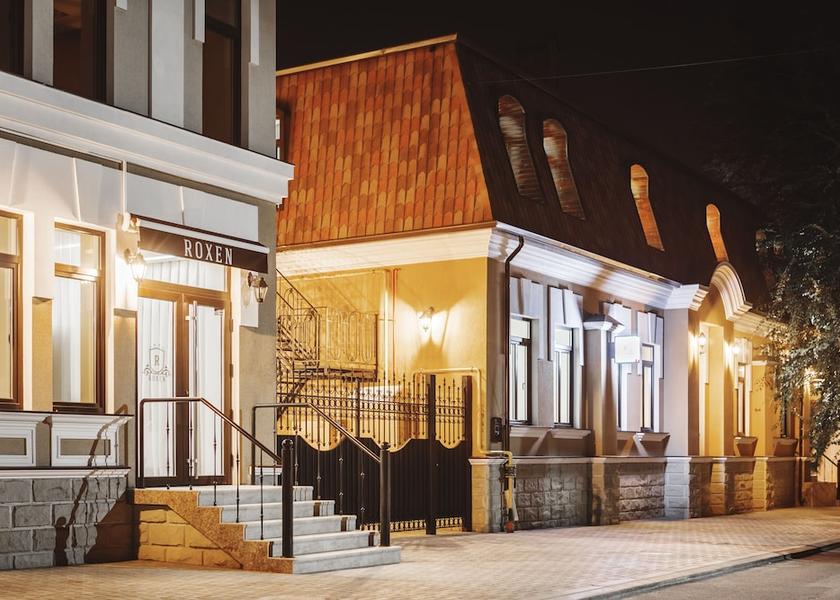 Chișinău Municipality Chișinău Front of property - evening/night