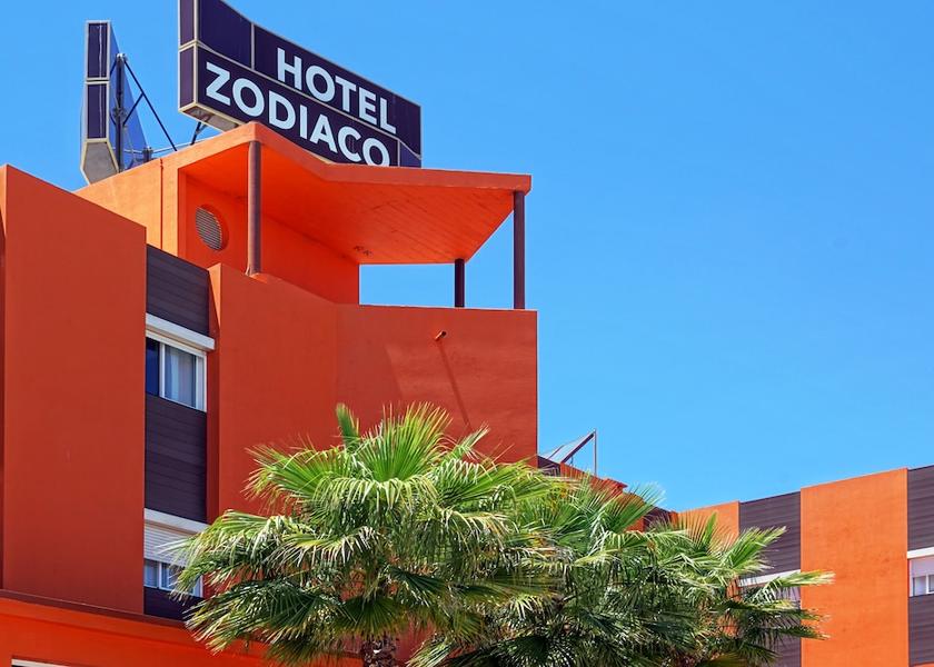 Faro Loulé Exterior Detail