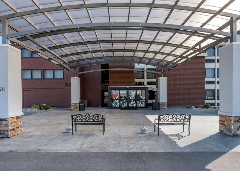 Indiana Terre Haute Exterior Detail