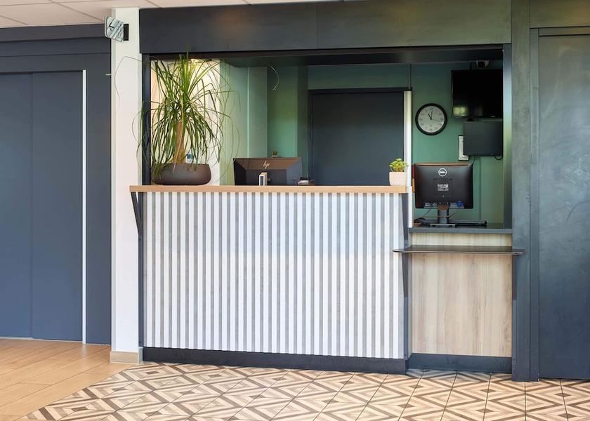 Île-de-France Creteil Reception