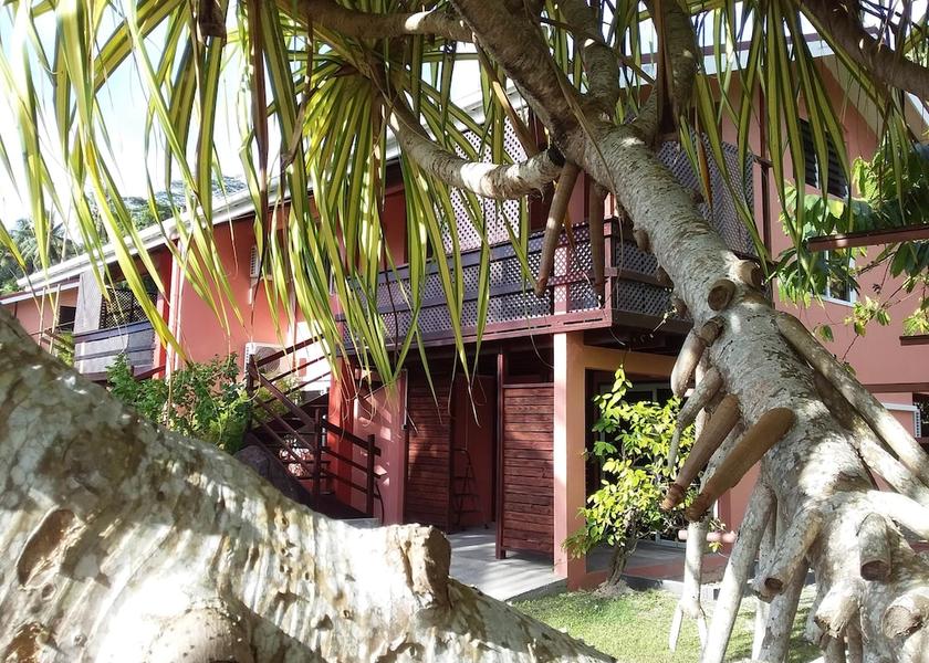  Bora Bora Facade
