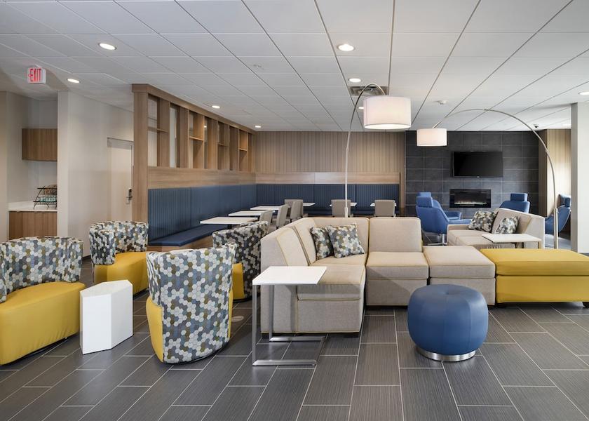 Colorado Loveland Lobby