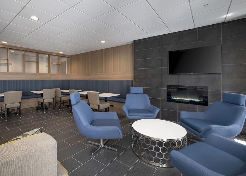 Colorado Loveland Lobby