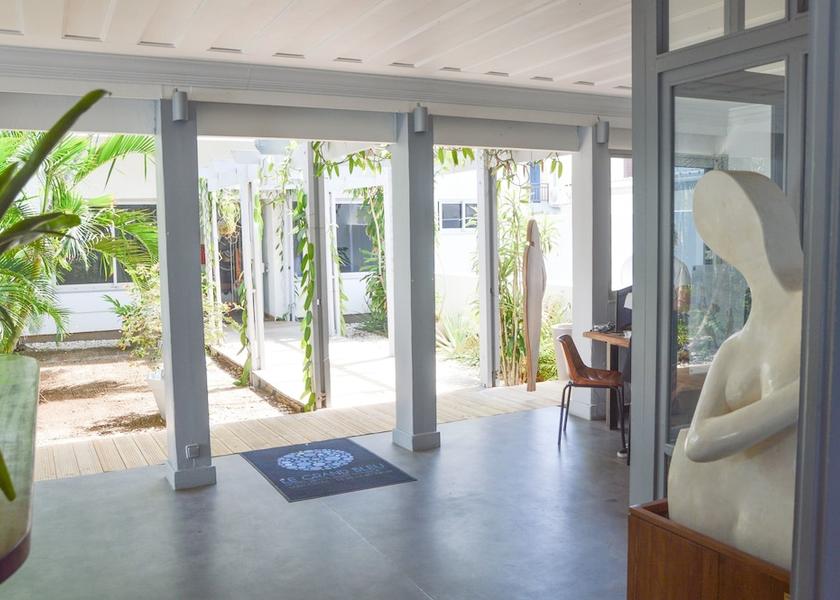  Saint-Paul Reception