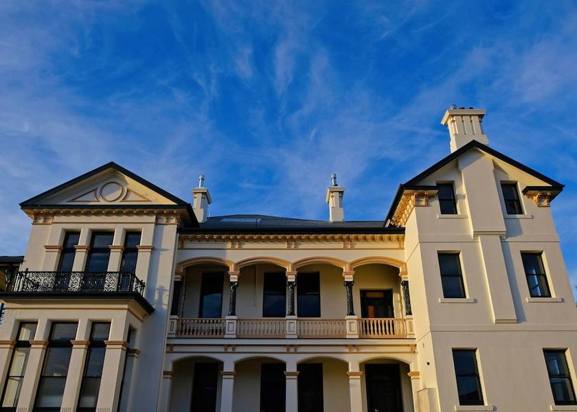 Tasmania New Town Exterior Detail