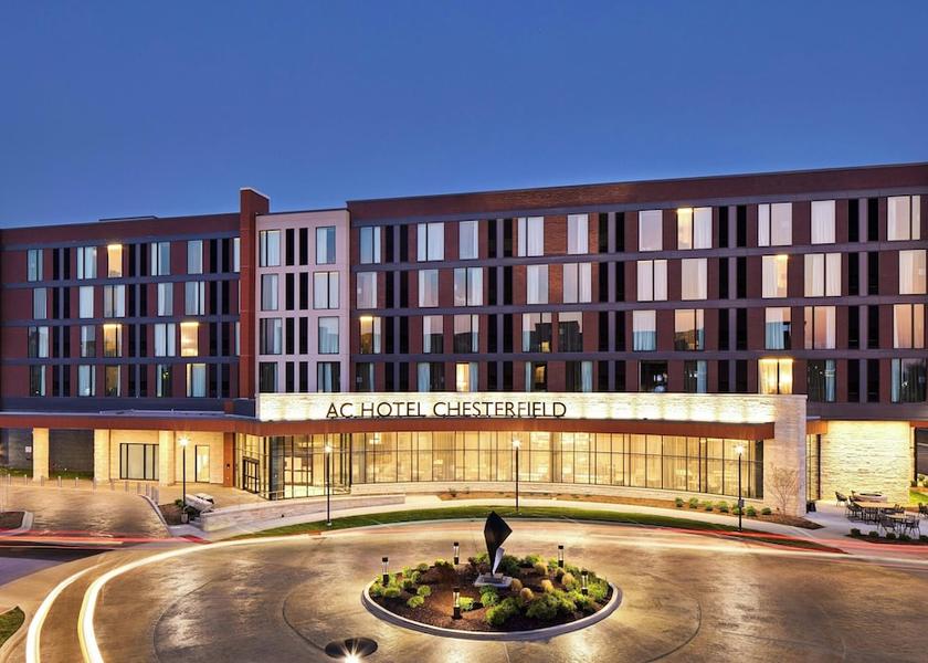 Missouri Chesterfield Exterior Detail