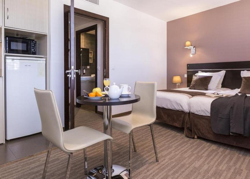 Auvergne-Rhône-Alpes Ferney-Voltaire Studio Studio