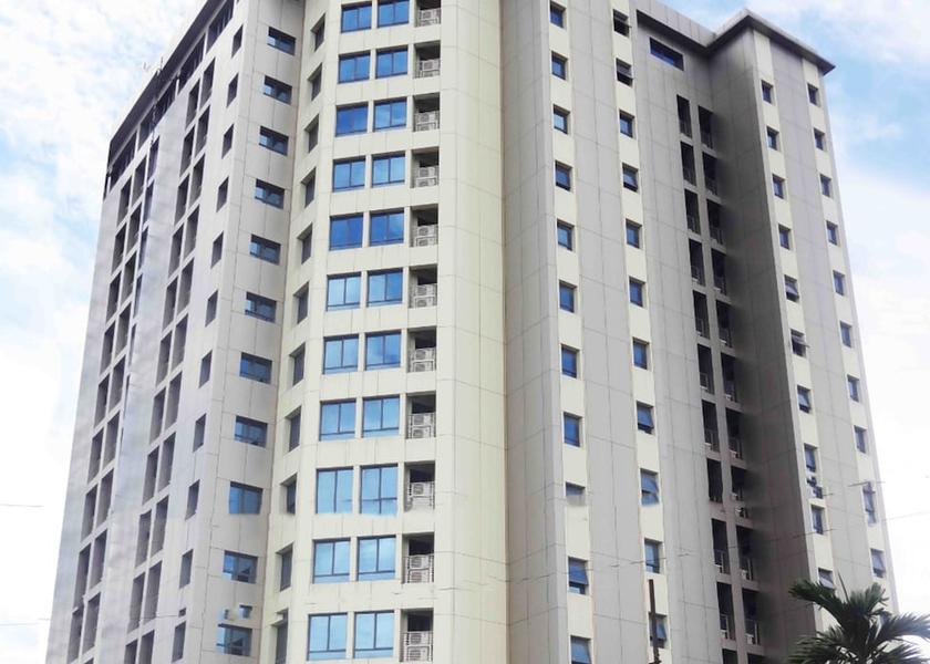 Littoral Douala Front of property
