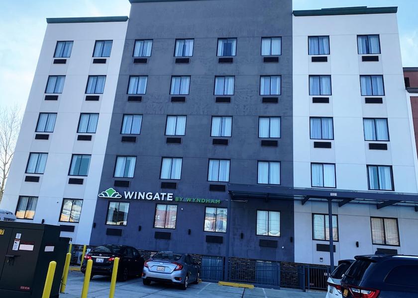 New York Far Rockaway Facade