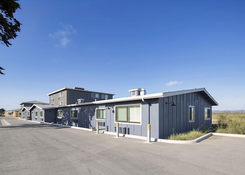 California moss landing Exterior Detail