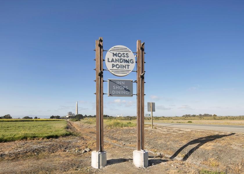 California moss landing Exterior Detail