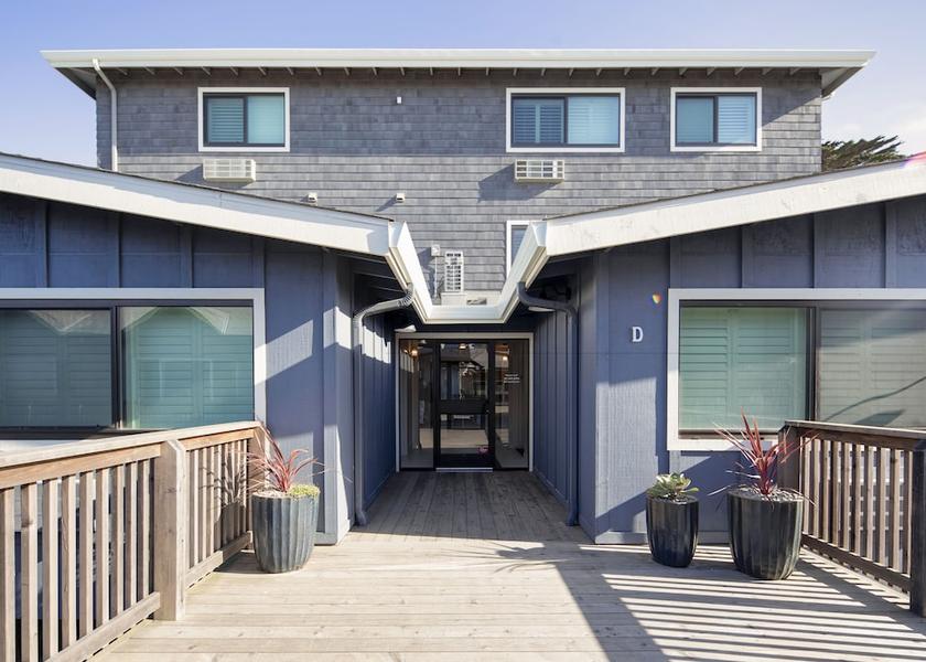 California moss landing Exterior Detail