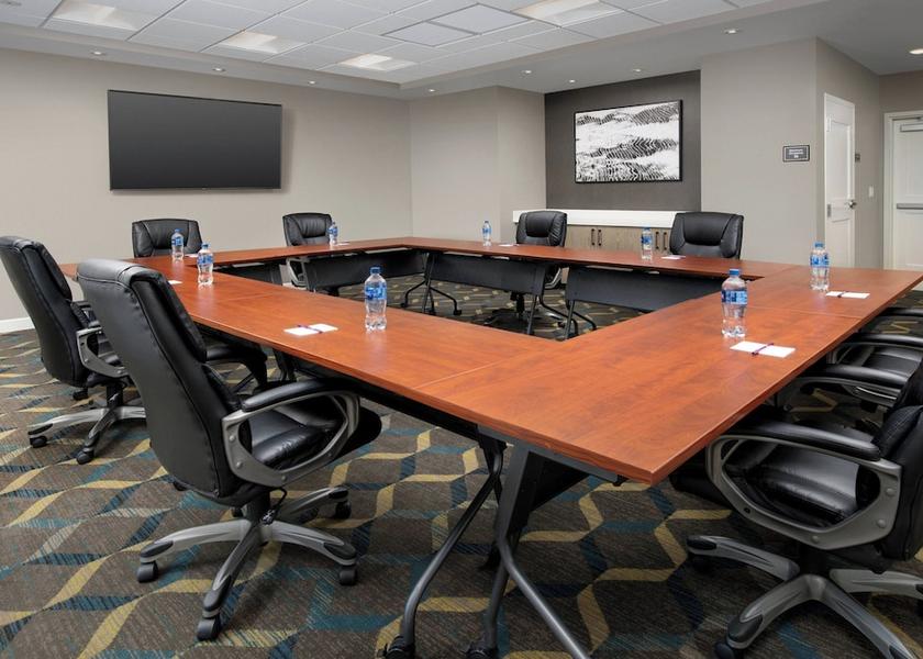 California Modesto Meeting Room
