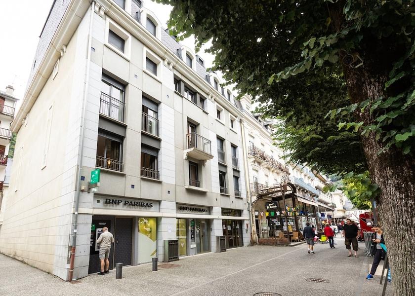 Occitanie Bagneres-de-Luchon Facade