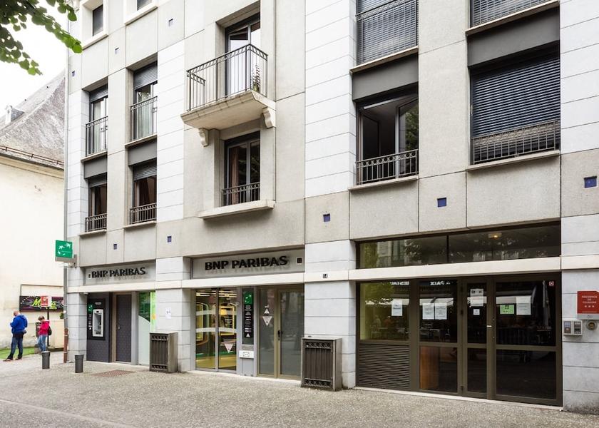 Occitanie Bagneres-de-Luchon Facade