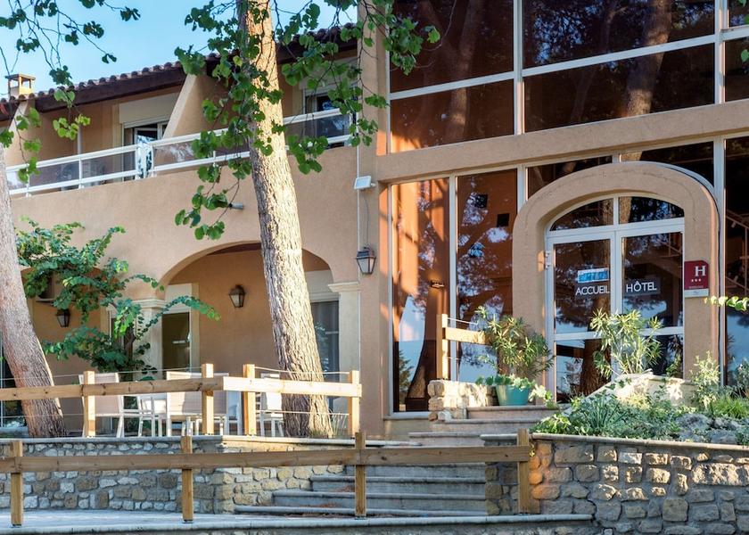 Provence - Alpes - Cote d'Azur Salon-de-Provence Exterior Detail