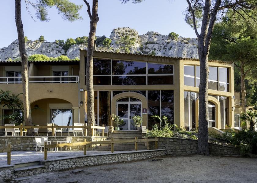 Provence - Alpes - Cote d'Azur Salon-de-Provence Facade