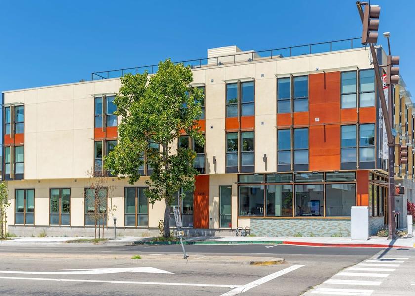 California Berkeley Exterior Detail