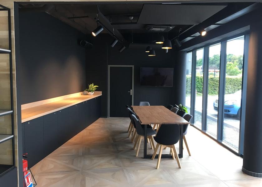 Hauts-de-France Petite-Foret Meeting Room