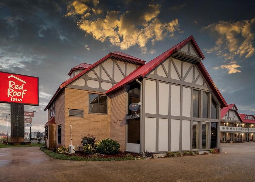 Louisiana Monroe Exterior Detail