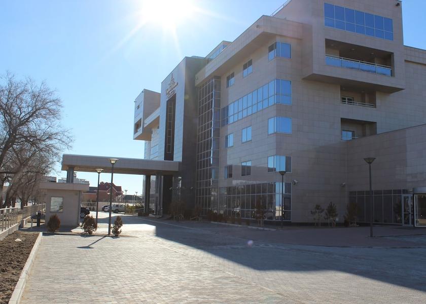  Aktau Exterior Detail