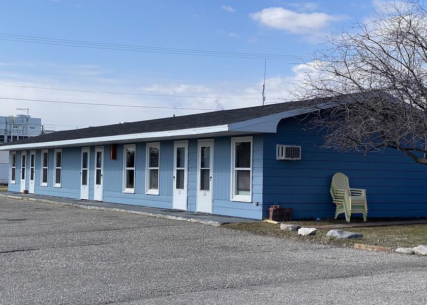 Minnesota Pelican Rapids Exterior Detail