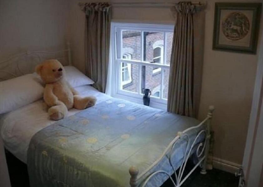 England Poole Room