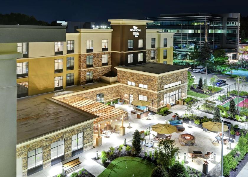 New York Poughkeepsie Exterior Detail