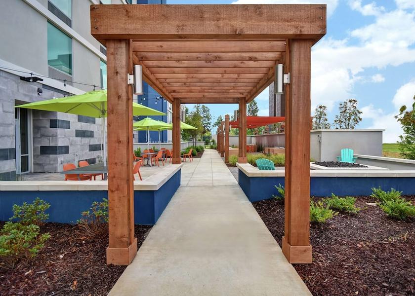 Georgia Marietta Exterior Detail