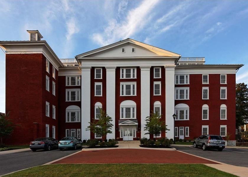 Virginia Staunton Exterior Detail