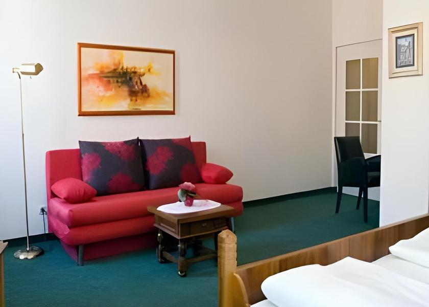 Bavaria Rosenheim Guestroom