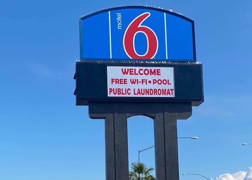 Nevada Bullhead City Exterior Detail