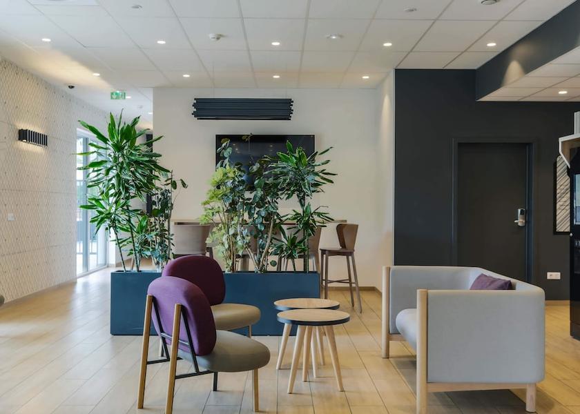 Grand Est Thionville Lobby