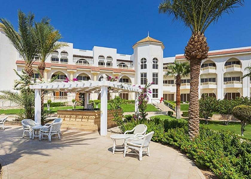 Red Sea Governorate Sahl Hasheeh Poolside bar