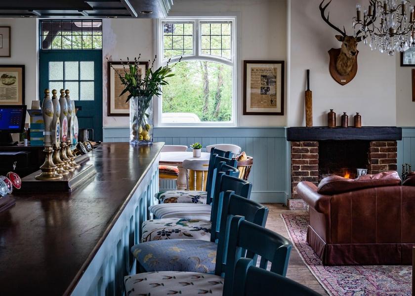 England Petersfield Bar