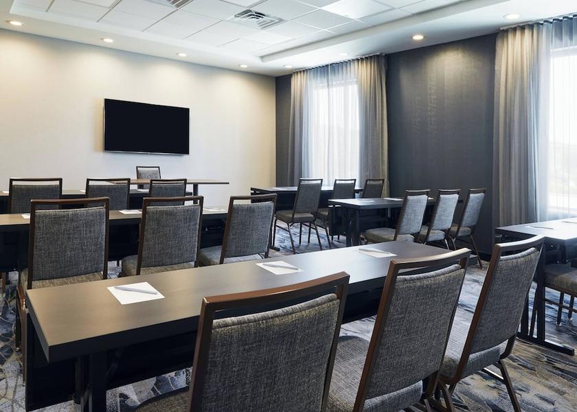 Missouri Belton Meeting Room