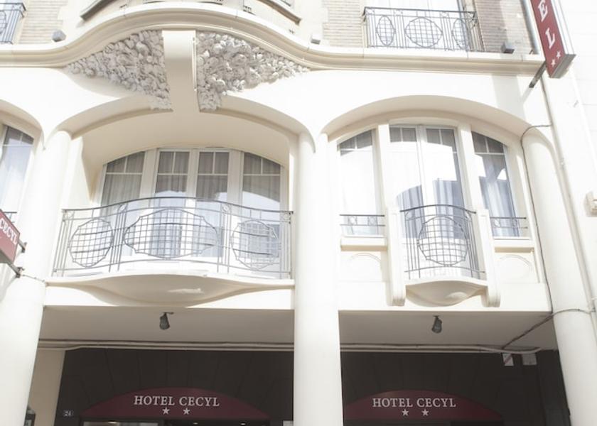 Grand Est Reims Facade