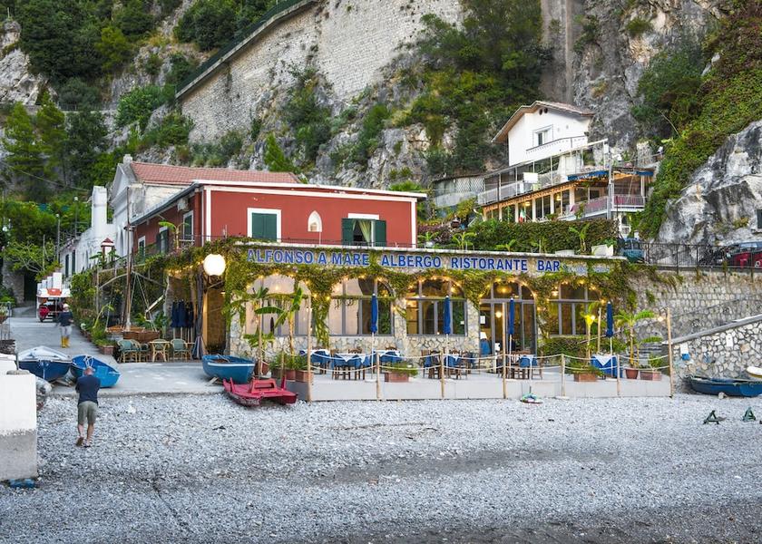 Campania Furore Facade
