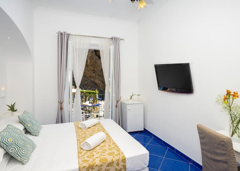 Campania Furore Room