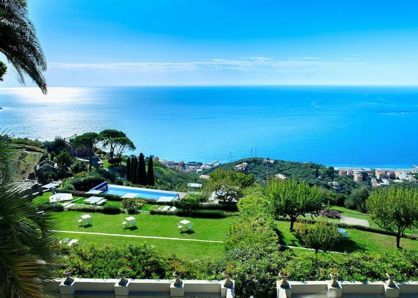 Liguria Lavagna Exterior Detail