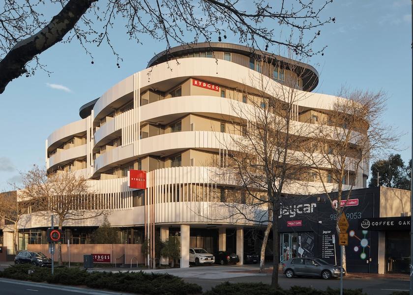 Victoria Ringwood Facade