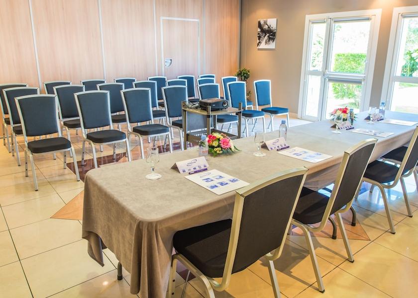 Provence - Alpes - Cote d'Azur Istres Meeting Room
