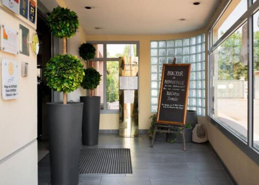 Provence - Alpes - Cote d'Azur Istres Lobby