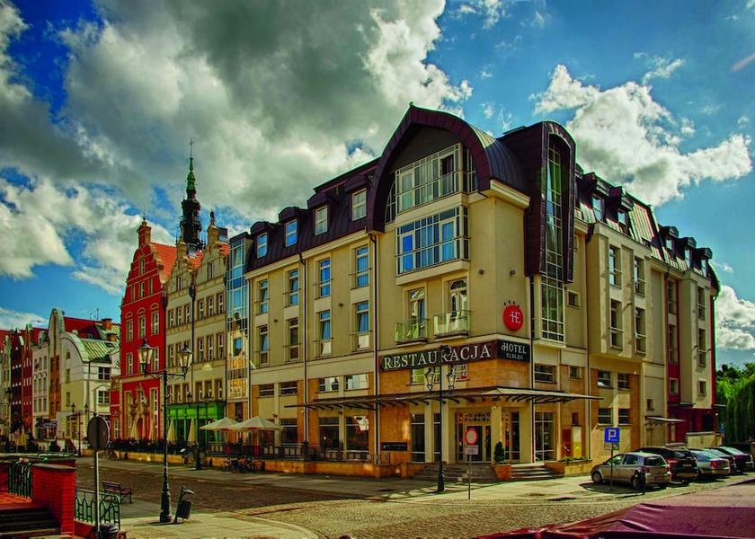 Warmian-Masurian Voivodeship Elblag Front of property - evening/night