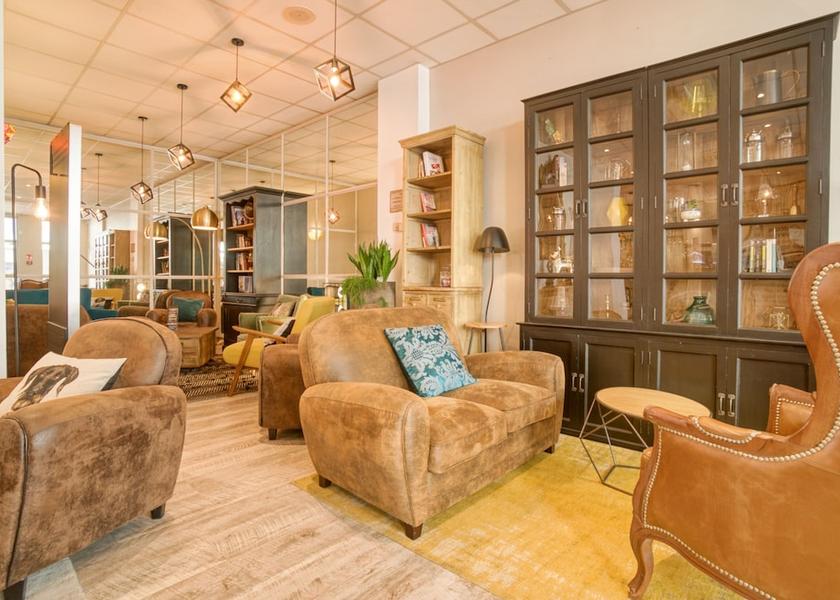 Grand Est Mulhouse Lobby