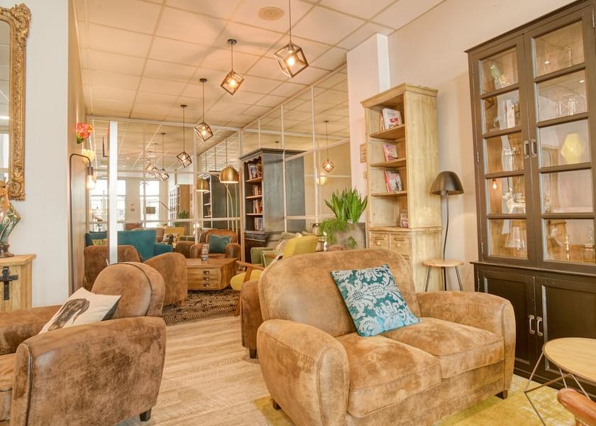 Grand Est Mulhouse Lobby