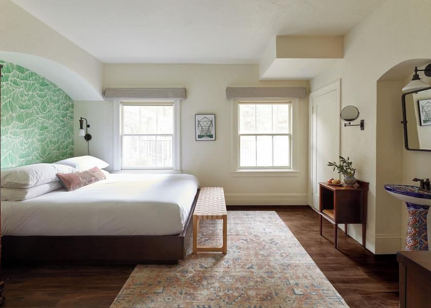 California Guerneville Room