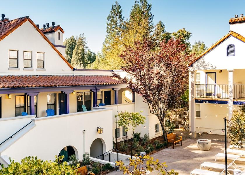 California Guerneville Courtyard
