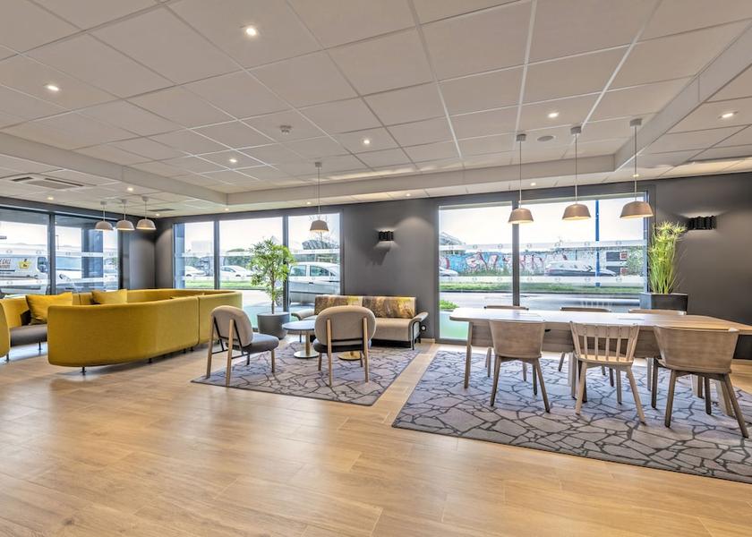 Brittany Brest Lobby